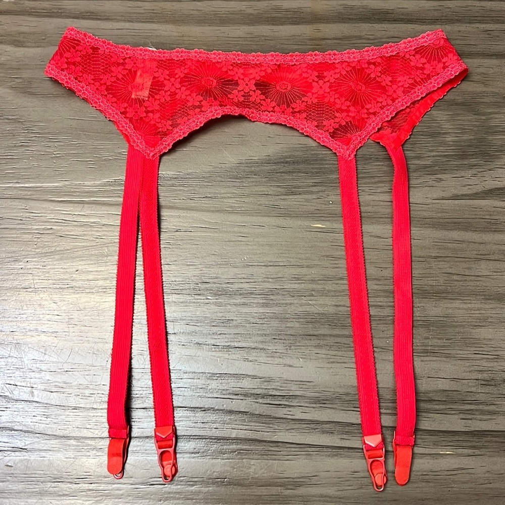 JEZEBEL GARTER BELT VINTAGE RED LACE SIZE SMALL